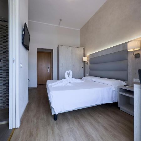 Hotel Biagi & Residence Лидо Ди Камайоре Екстериор снимка