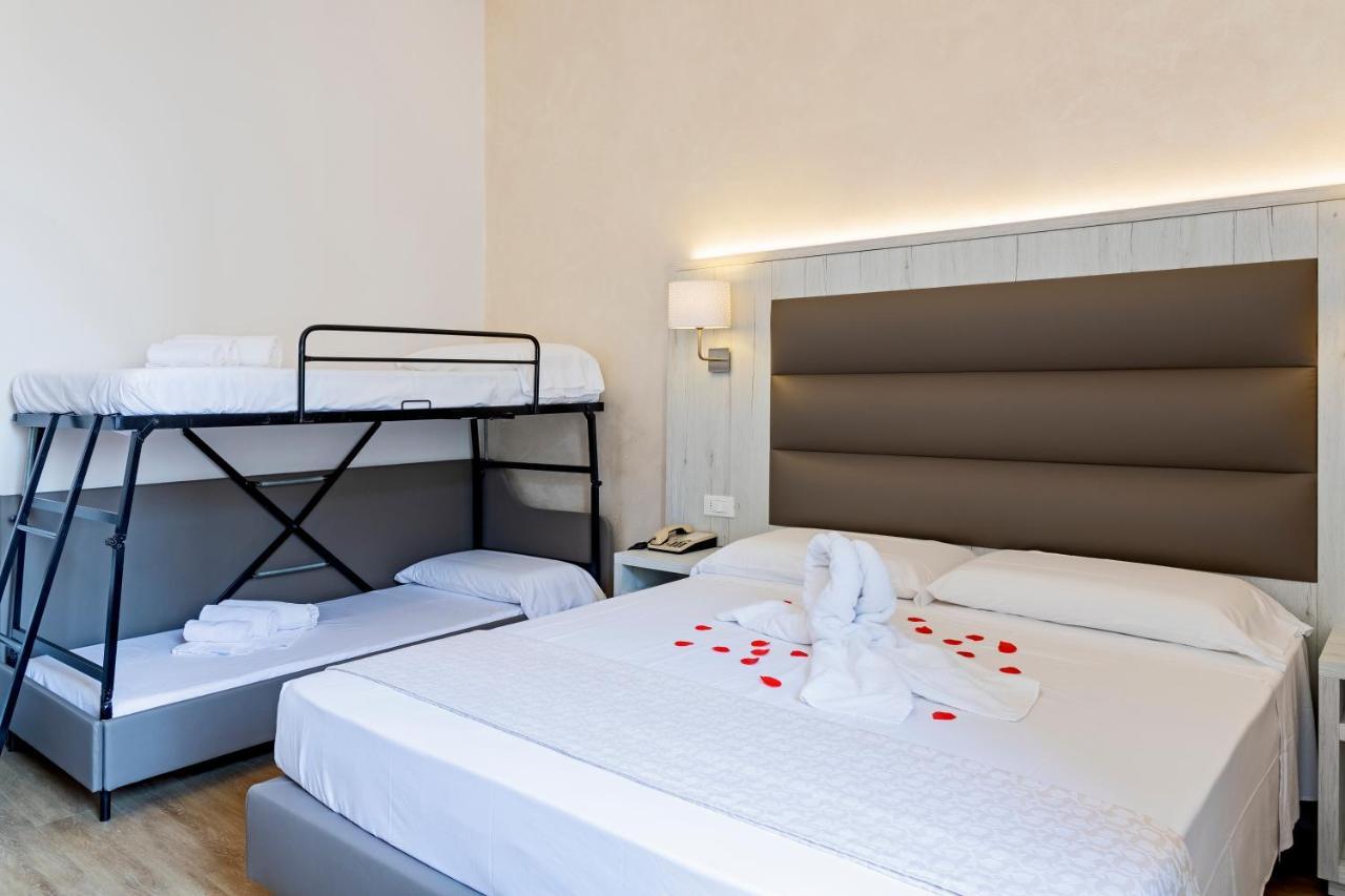 Hotel Biagi & Residence Лидо Ди Камайоре Екстериор снимка