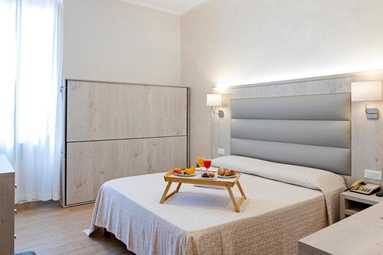 Hotel Biagi & Residence Лидо Ди Камайоре Екстериор снимка
