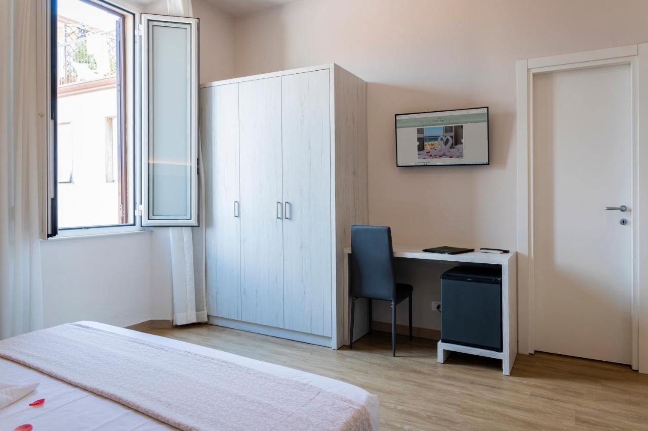 Hotel Biagi & Residence Лидо Ди Камайоре Екстериор снимка