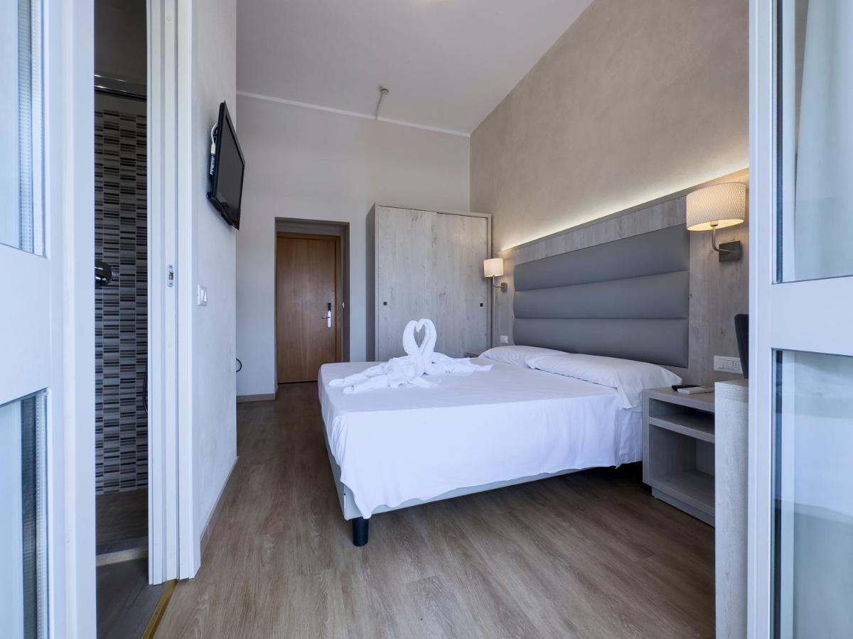 Hotel Biagi & Residence Лидо Ди Камайоре Екстериор снимка