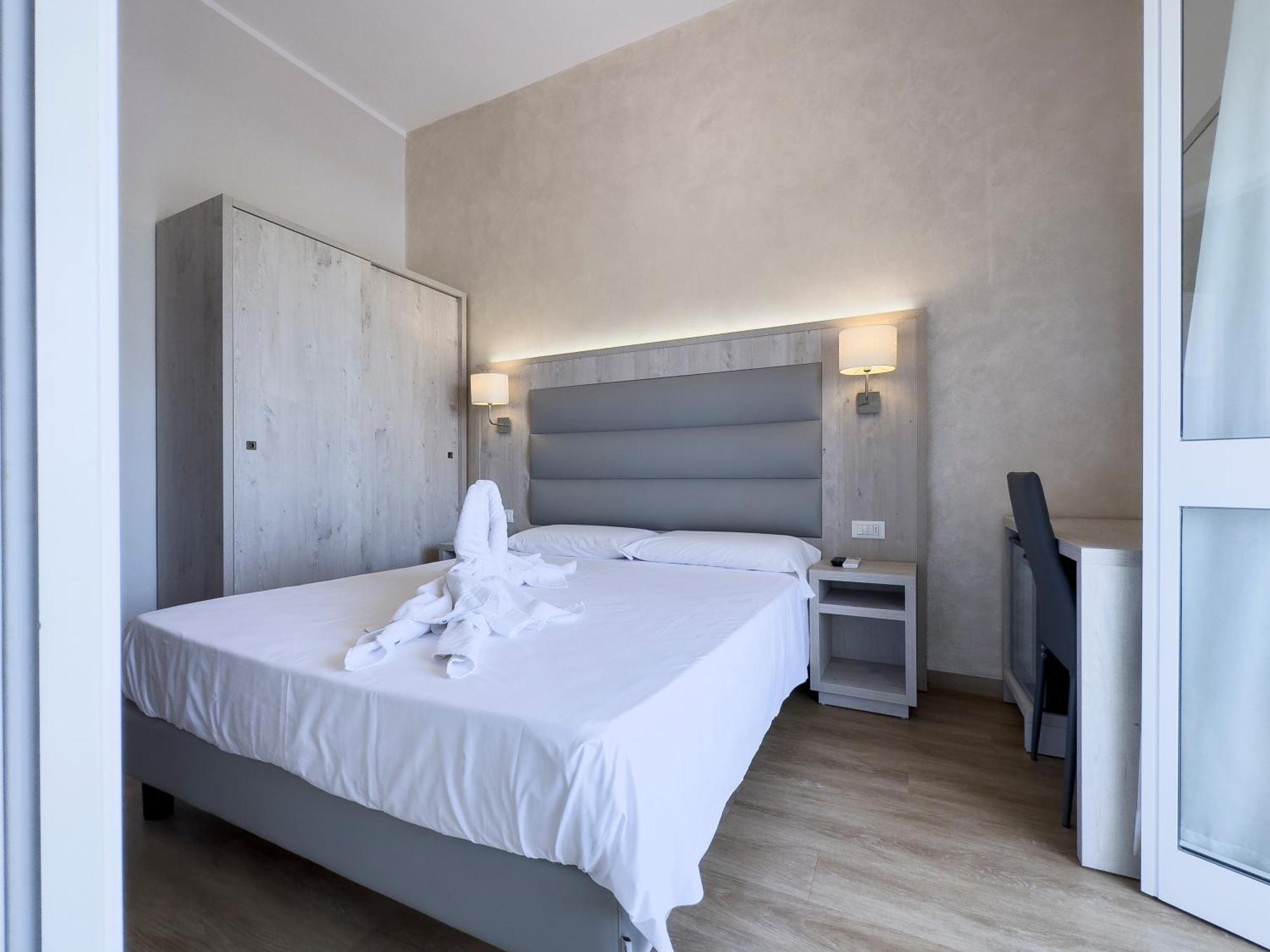 Hotel Biagi & Residence Лидо Ди Камайоре Екстериор снимка