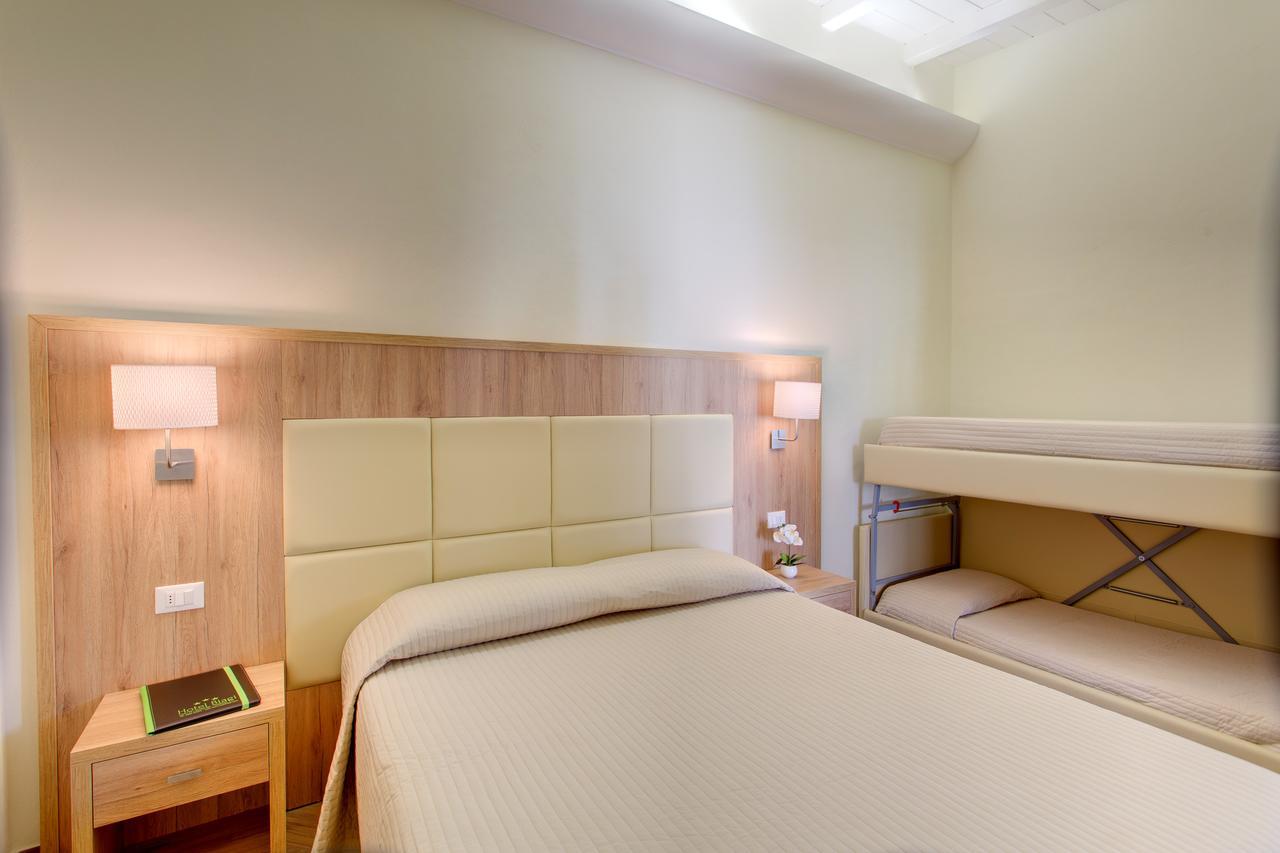 Hotel Biagi & Residence Лидо Ди Камайоре Екстериор снимка