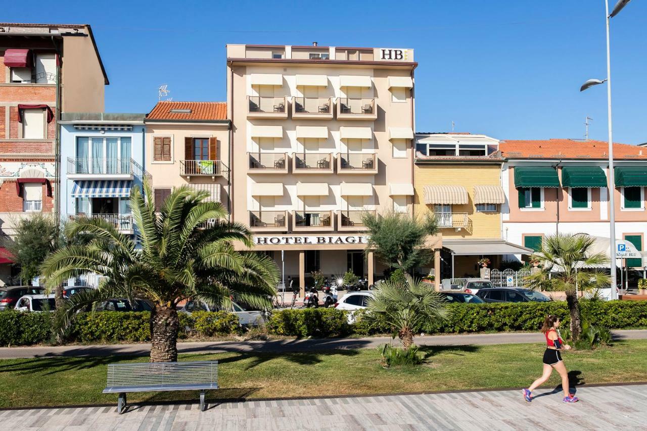 Hotel Biagi & Residence Лидо Ди Камайоре Екстериор снимка